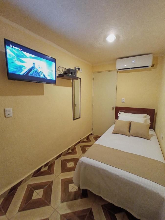 Casa 3 Torres En El Barrio Santiago, Centro. Villa Mérida Buitenkant foto